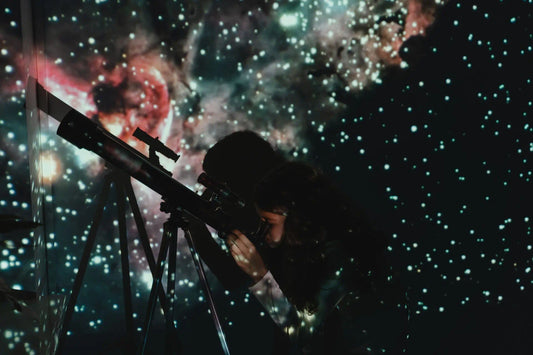 Reflector vs Refractor vs Maksutov: Which Telescope is Right for You?