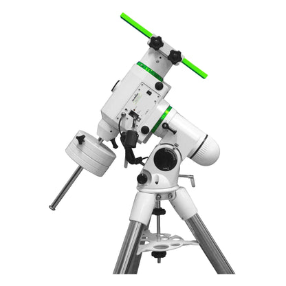 White telescope with green accents on a white background